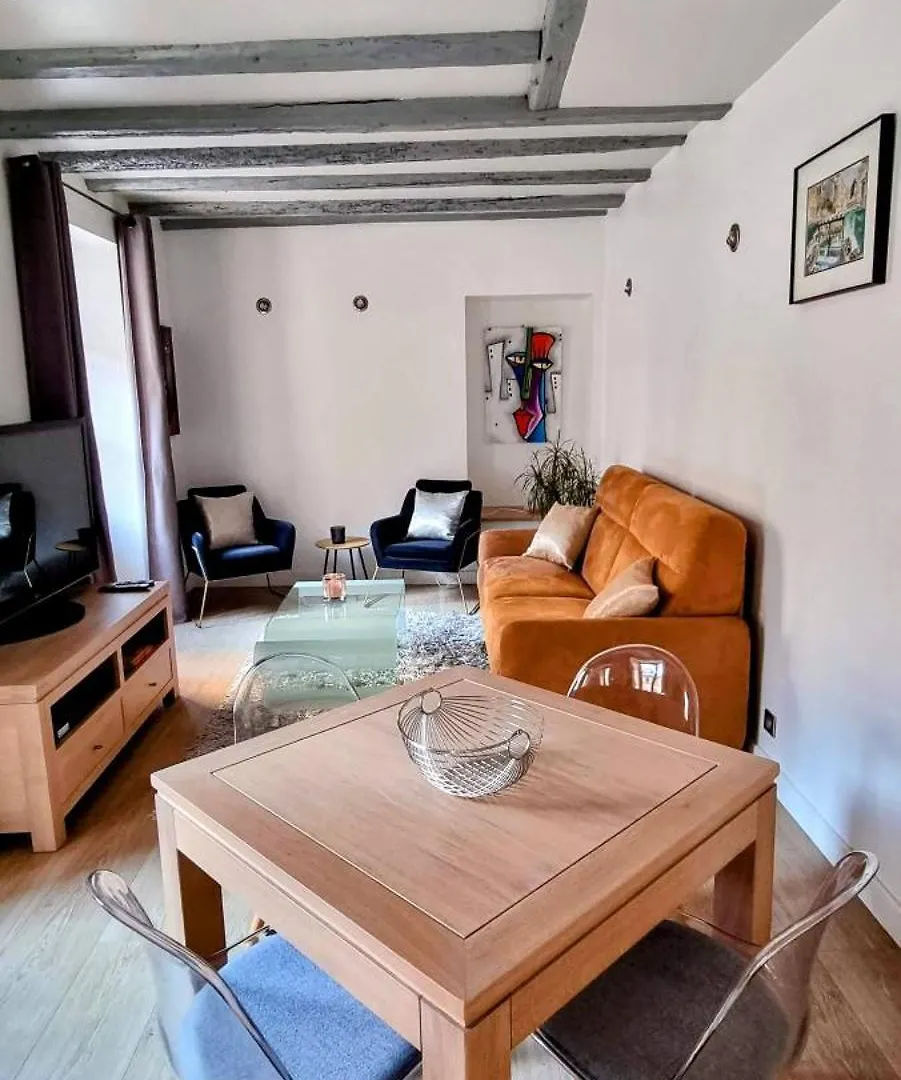 Appartement De Charme Au Coeur De La Vieille Ville Annecy 0*,  France
